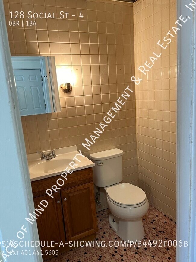 Building Photo - 128 Social St