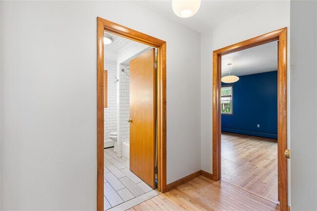 Building Photo - 2 Wardlaw Ct