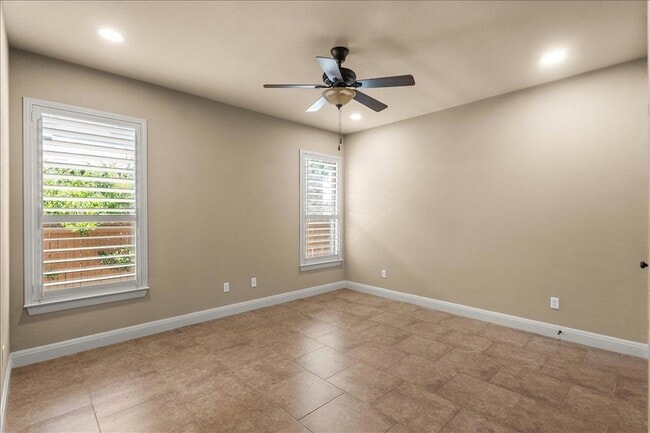 Building Photo - 3061 Portulaca Dr