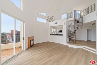 Building Photo - 235 Main St