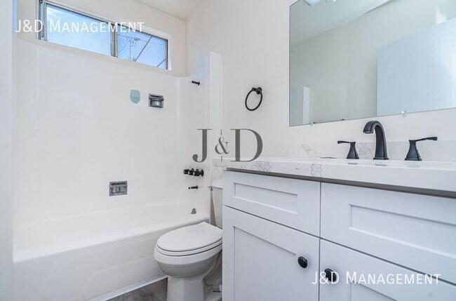 Building Photo - 4620 Hawley Blvd