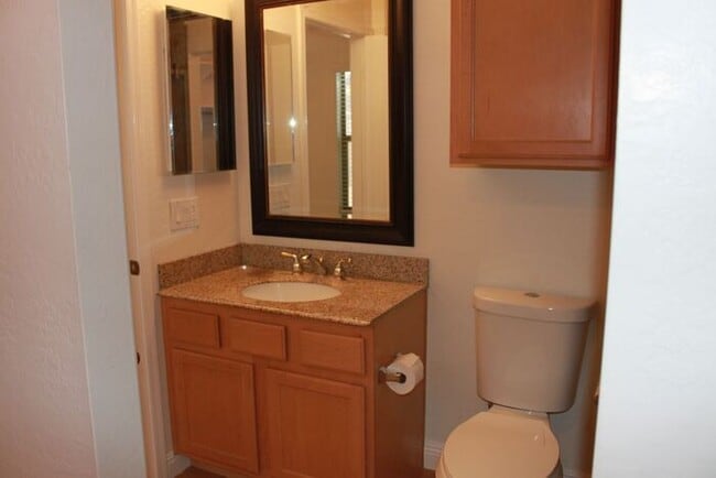 Building Photo - Adorable 3 Bedroom in Pecan Creek South