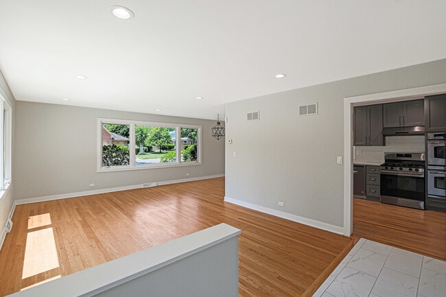 Building Photo - 1247 Sherwood Rd
