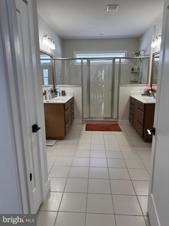 Building Photo - 125 Maggie Ln