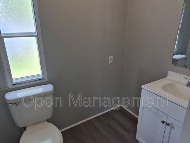 Building Photo - 4511 Dirt Rd