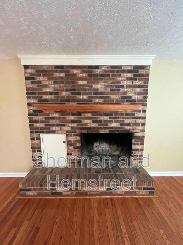 Building Photo - 1113 Highview Ave