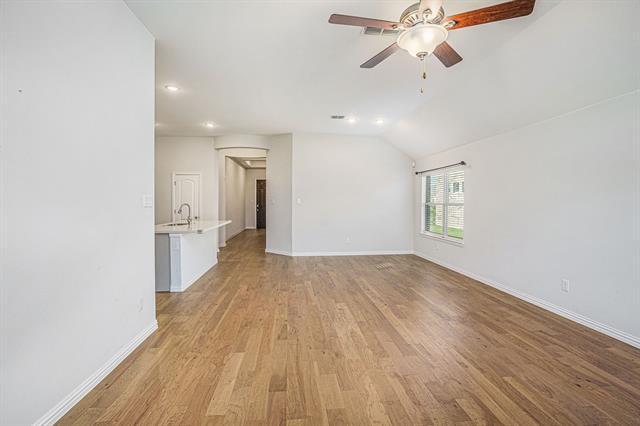 Building Photo - 2805 Chestnut Ln