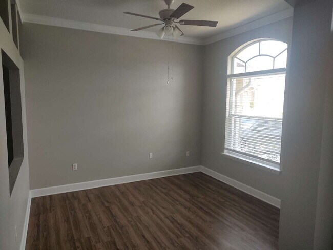 Building Photo - "Spacious 4-Bedroom with 3 Full Baths - 2,...