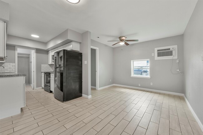 Building Photo - 2914 Avenue K Ave