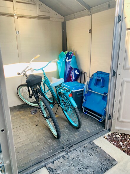 Building Photo - 154 147th Ave