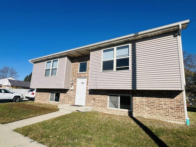 Building Photo - KHR-2708-48-S