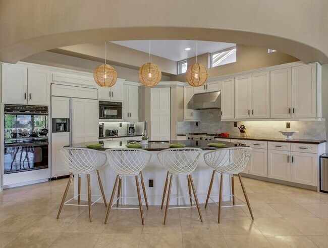 Building Photo - 81045 Golf View Dr