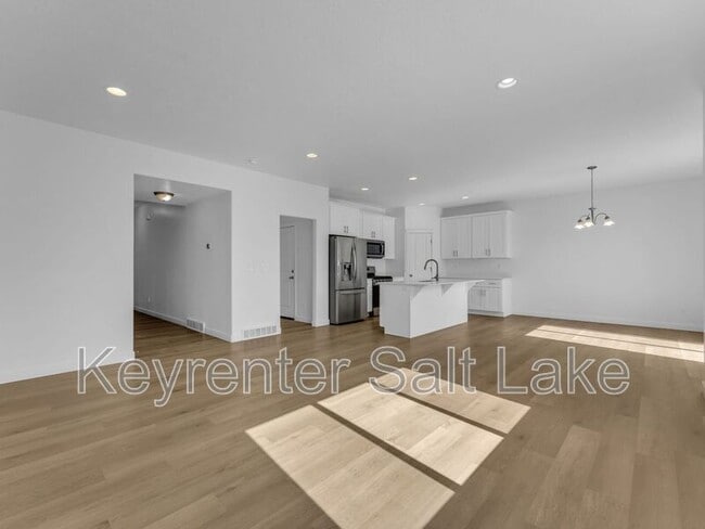 Building Photo - 8729 Park Slope Ln