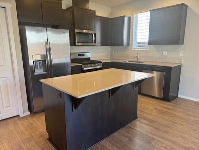 Building Photo - MOVE IN SPECIAL $1000 OFF FIRST MONTH'S RE...