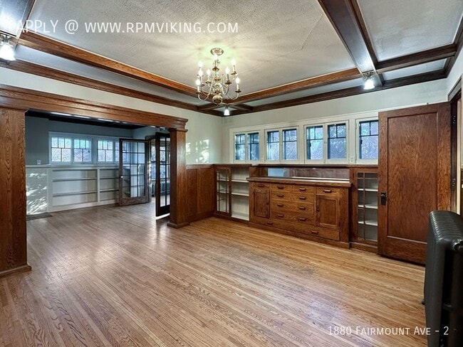 Building Photo - 3Br with Sun room or 4Br 2ba. ~ Flexible T...