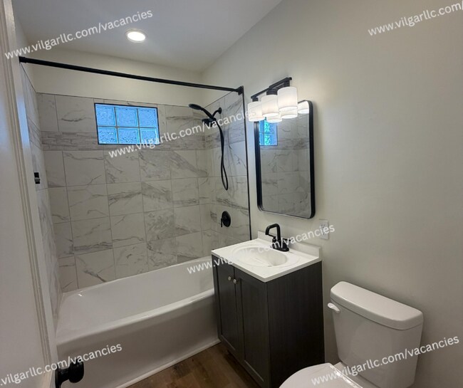 Building Photo - Spacious 4-Bedroom • 2-Bathroom Single-Family Home