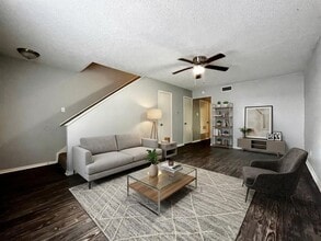 Building Photo - 17 Powhatan Dr