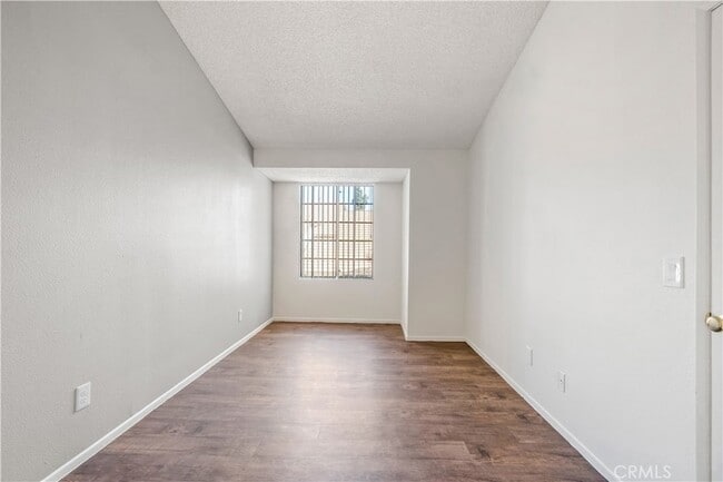 Building Photo - 1113 Turquoise St