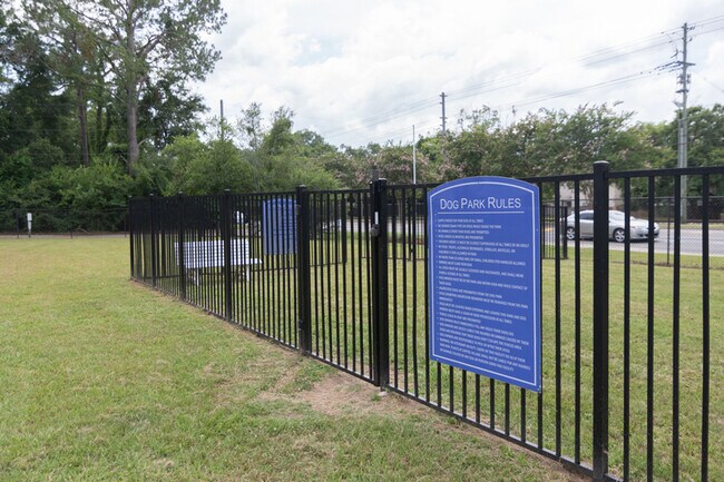 Building Photo - 2765 W Tharpe St