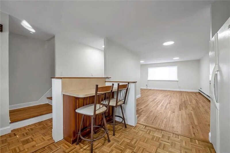 Building Photo - 1007 Barbey St