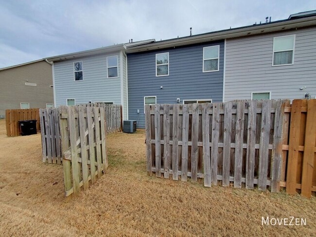 Building Photo - 203 Hartland Pl