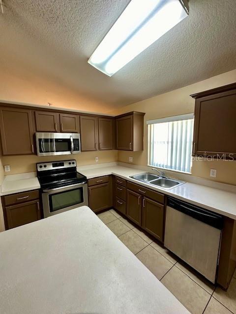 Building Photo - 5118 Hook Hollow Cir