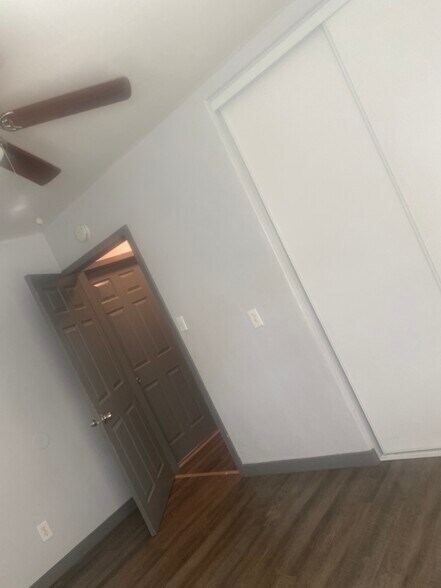 Building Photo - 333 S Inez St