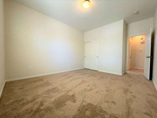 Building Photo - Enjoy mini park in your backyard! Single-story home in Aliante community