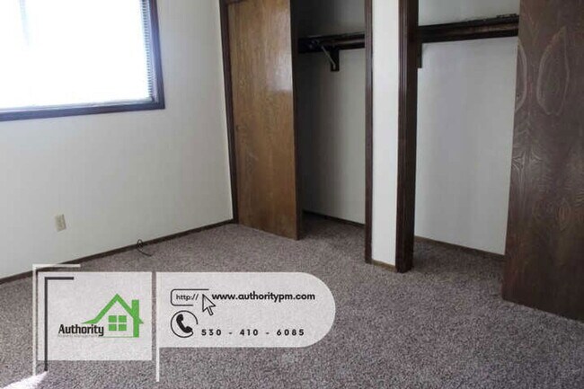Building Photo - 1139 Del Sol Pl