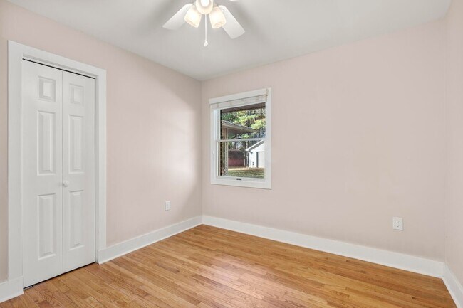 Building Photo - 298 Summerset Ln