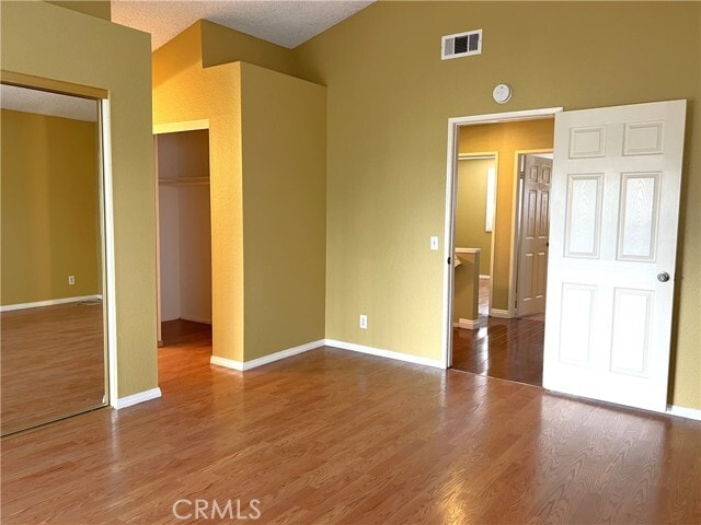 Building Photo - 1349 Crestmont Dr
