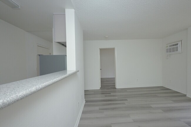 Building Photo - 1632 N Formosa Ave