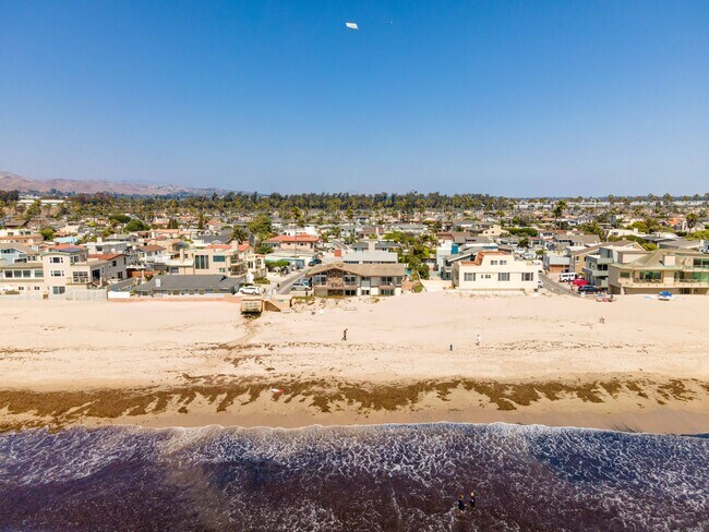 Building Photo - 1364 Weymouth Ln