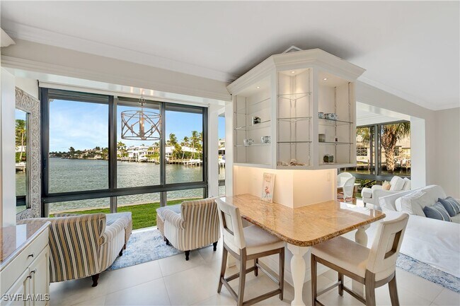 Building Photo - 2258 Gulf Shore Blvd N