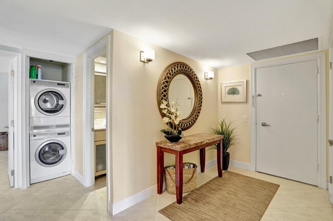 Building Photo - 3700 Galt Ocean Dr