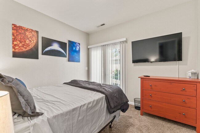 Building Photo - Effortless Living Starts Here — Just Bring Your Suitcase and Step Into Comfort