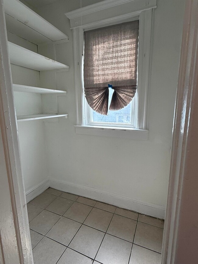 Building Photo - 515 67th St
