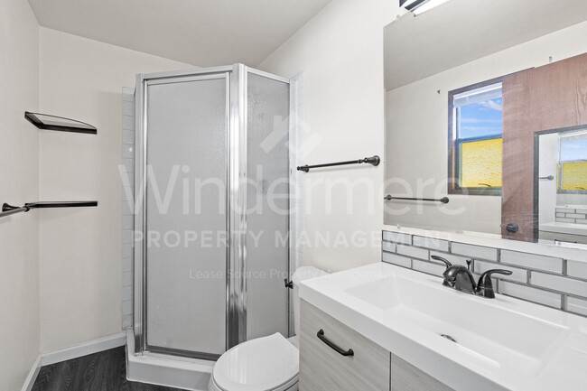 Building Photo - **Half Off first full month special** Fantastic 3-Bedroom Home In Liberty Lake