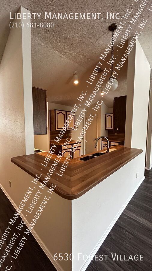 Building Photo - 6530 Forest Village