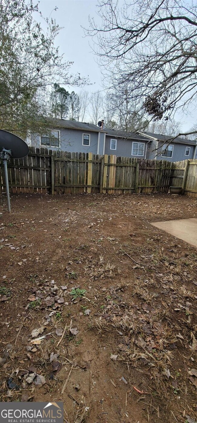 Building Photo - 2085 Lenoa Ln