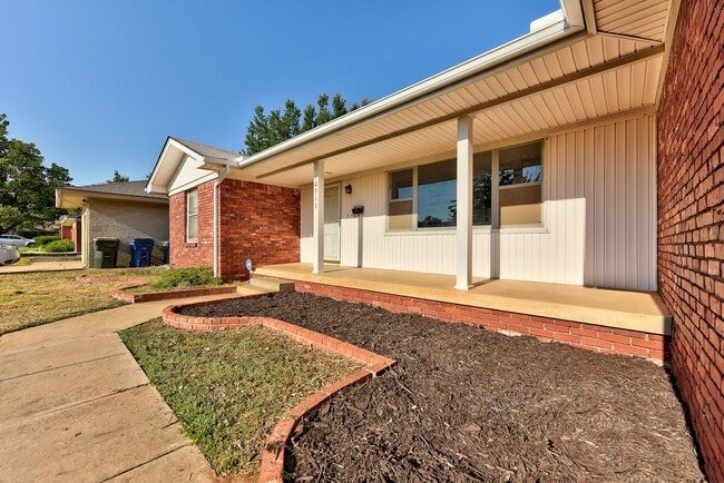 Building Photo - 10313 Whitehaven Rd