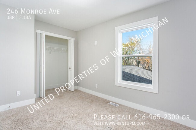 Building Photo - Available Now | 3 Bedroom 3.5 Bathroom Con...