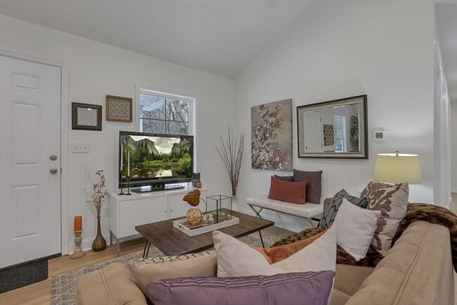 Building Photo - 4075 Gun Barrel Rd NE