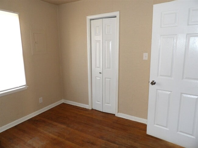 Building Photo - 2511 NW 14th St