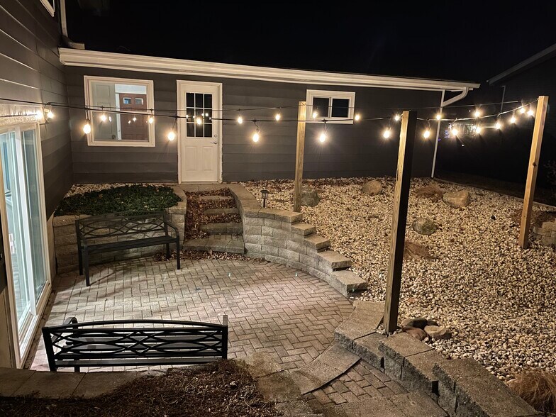 Primary Photo - 1038 S Knollwood Dr