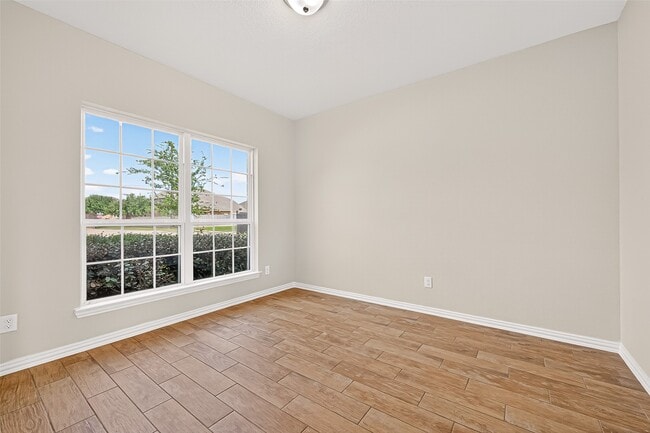 Building Photo - 9738 Willowmoor Lane