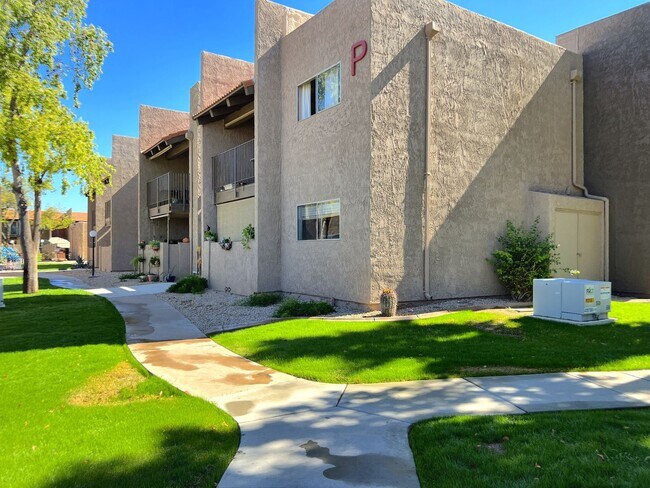 Building Photo - OPEN HOUSE -  INQUIRE:     LARGE ONE 1/BR ...