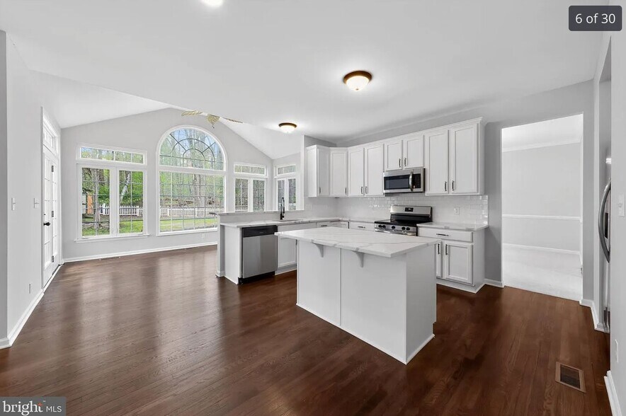 Building Photo - 116 Bethel Springs Dr