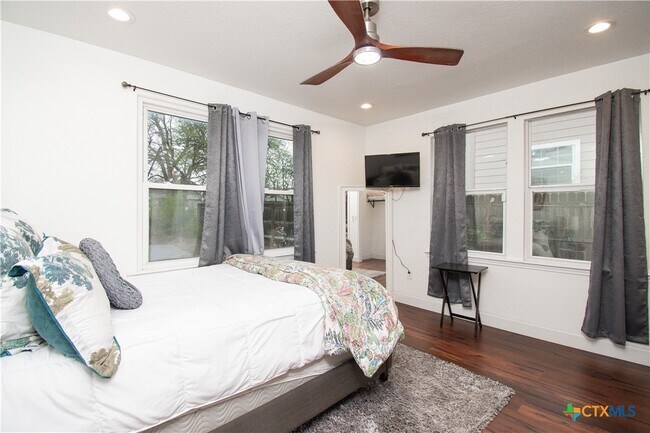 Building Photo - 235 Belmont