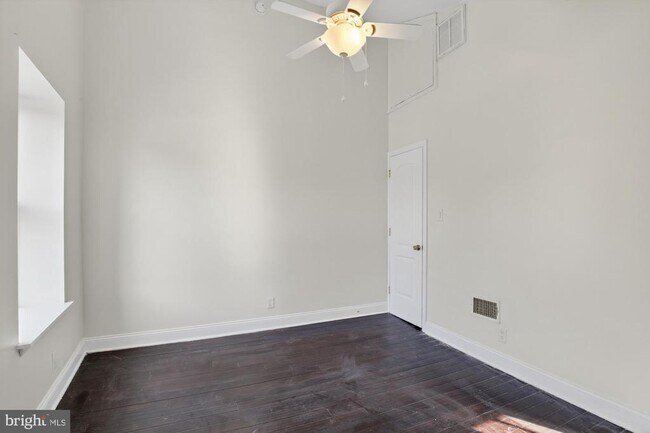 Building Photo - 1600 Frankford Ave